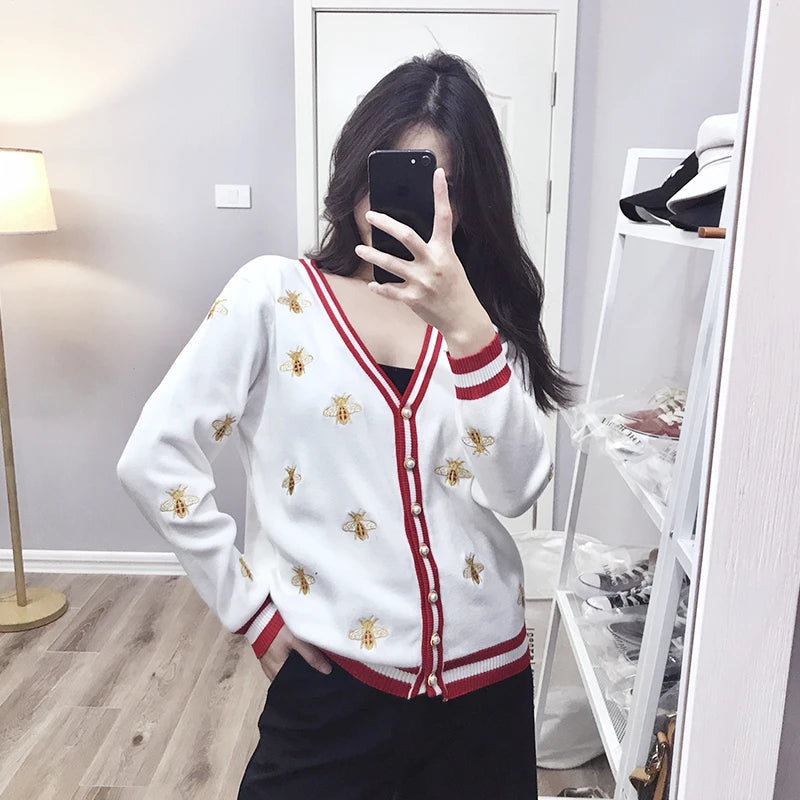 High Quality Fashion Designer Bee Embroidery Cardigan Long Sleeve Single Breasted Contrast Color Button Knitted Sweaters C-068