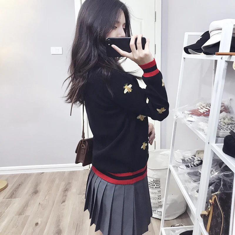 High Quality Fashion Designer Bee Embroidery Cardigan Long Sleeve Single Breasted Contrast Color Button Knitted Sweaters C-068
