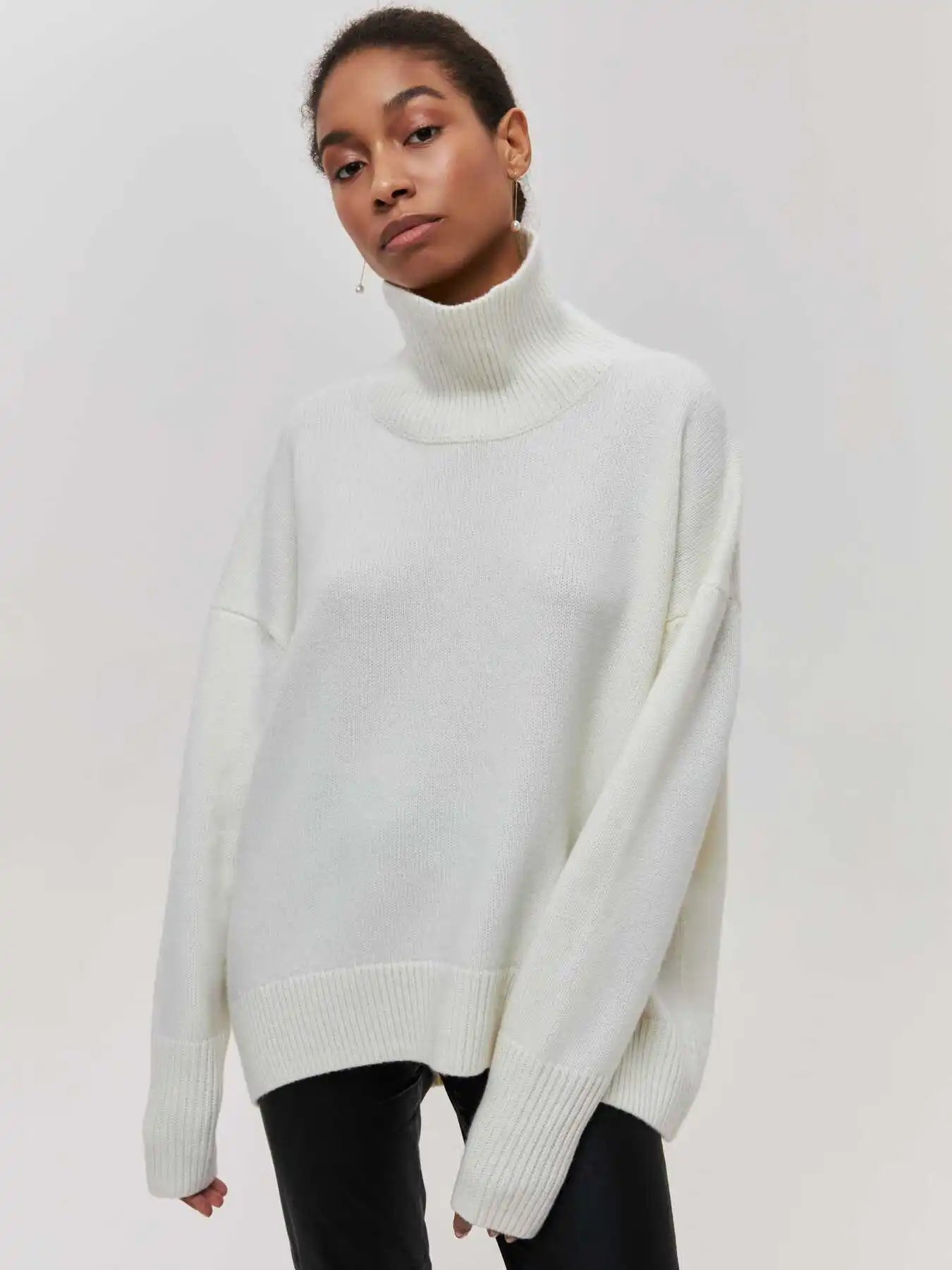 Original Light Luxury O-neck Knit Sweater Autumn and Winter Women's Elegant Loose Mock Neck Solid Color Warm Outerwear Sweater