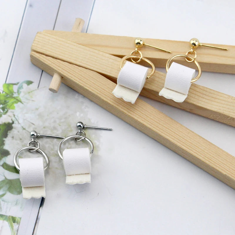 A Pair Creative Funny Toilet Paper Roll Earrings Fashion Tissue Holder Dangle Earrings Ear Studs Women Chic Interesting Jewelry