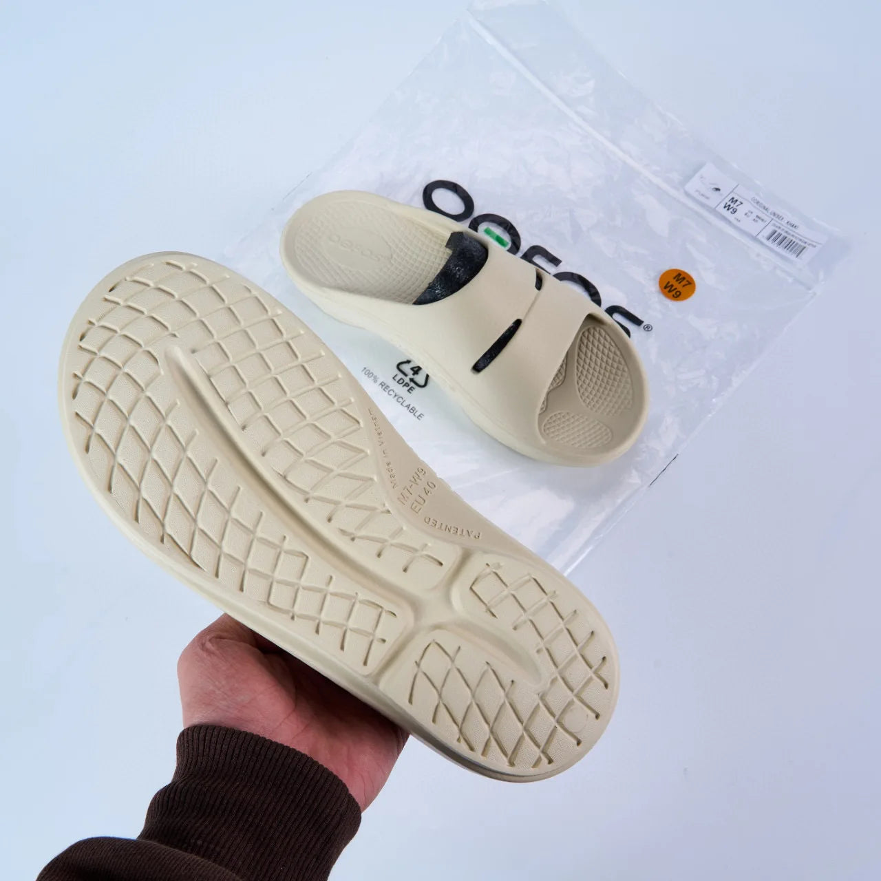 OOFOS Beach Sandals - Lightweight Recovery Shoes Slippers Men Women Soft Bottom Indoor Home Slides Sandals Light Beach Shoe